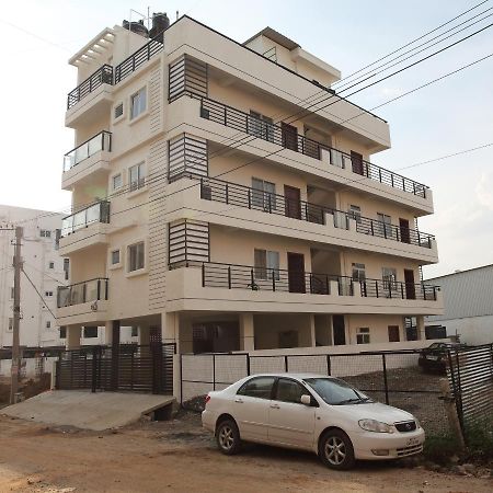 Qualtems Guest House-With Ac Options Bangalore Ngoại thất bức ảnh