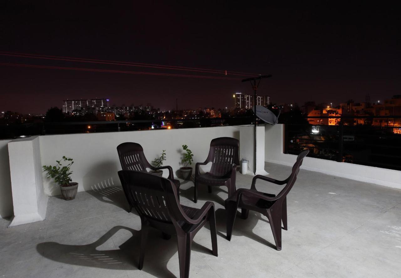 Qualtems Guest House-With Ac Options Bangalore Ngoại thất bức ảnh
