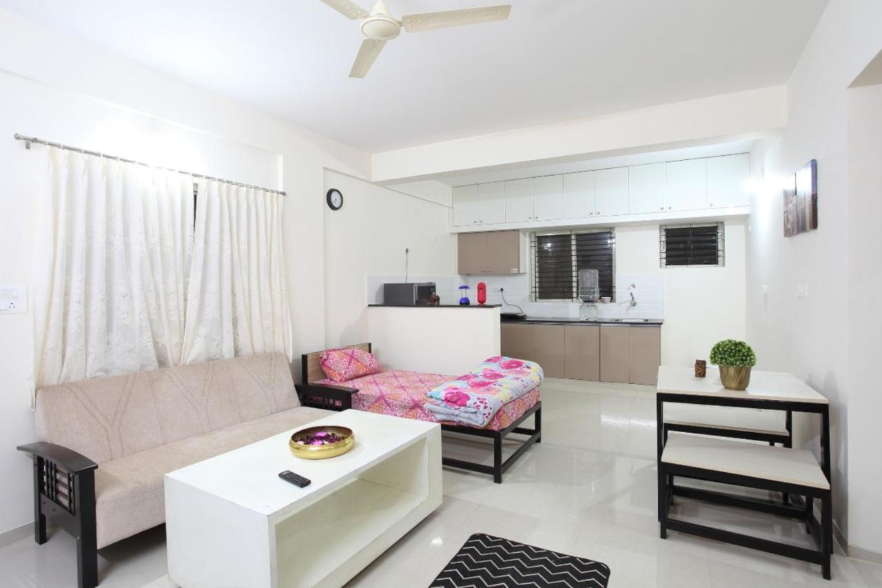Qualtems Guest House-With Ac Options Bangalore Ngoại thất bức ảnh