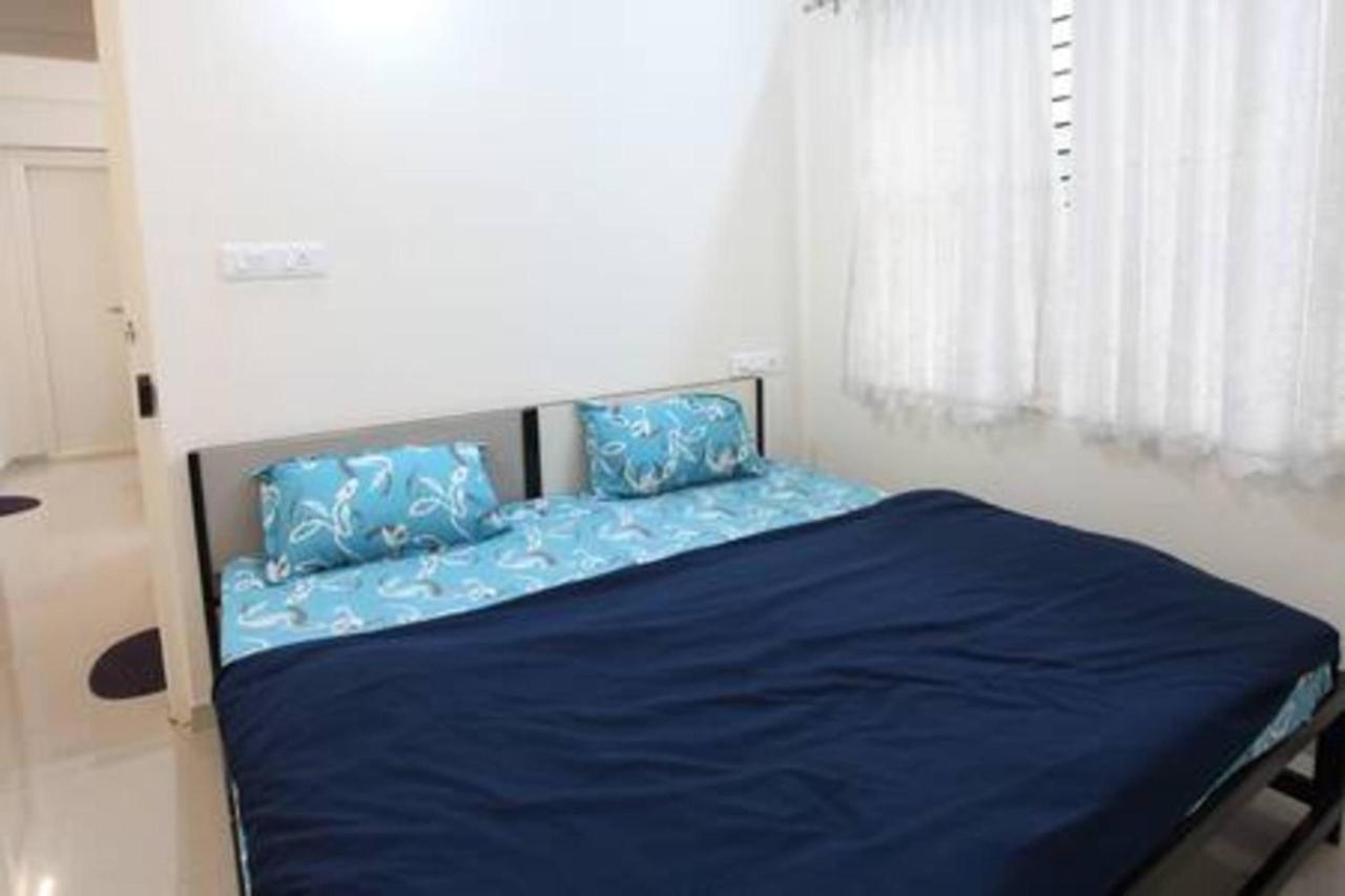 Qualtems Guest House-With Ac Options Bangalore Ngoại thất bức ảnh